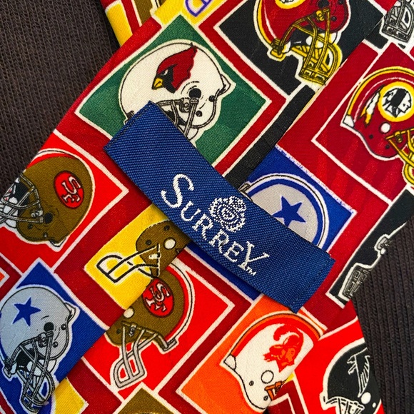 Vintage NFL Football Helmet Neck Tie by Surrey - Picture 2 of 7